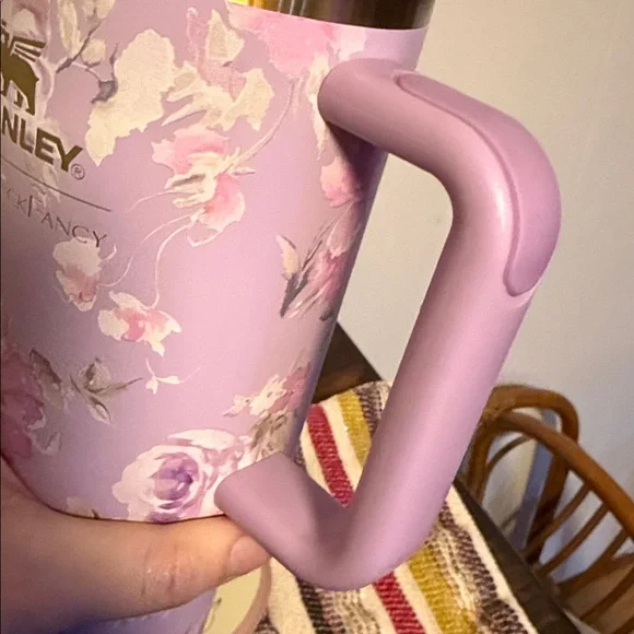 Stanley Love shack fancy tumbler 40oz - Picture 4 of 9